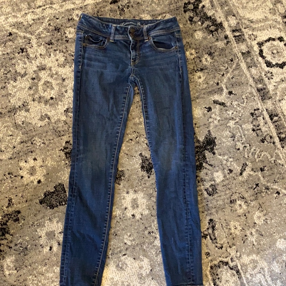 Woman’s skinny jeans